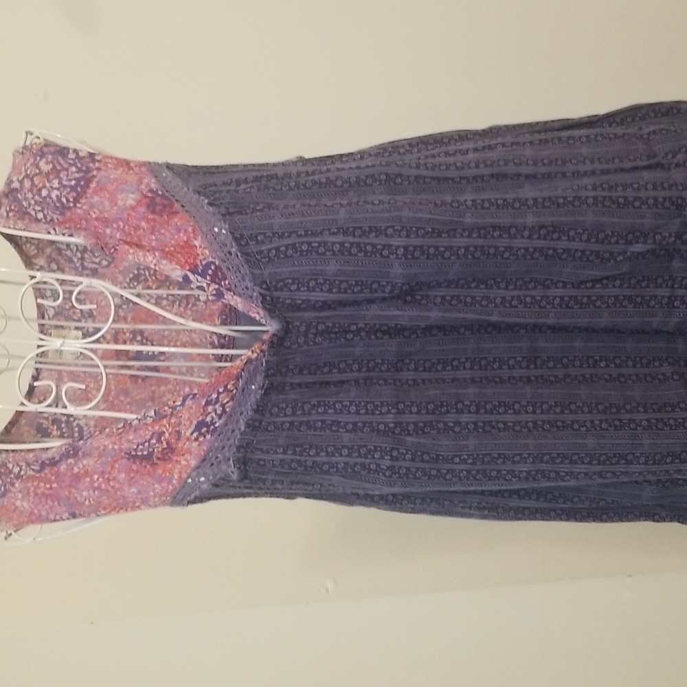 O'NEILL flowy dress. Size small - Picture 3 of 11